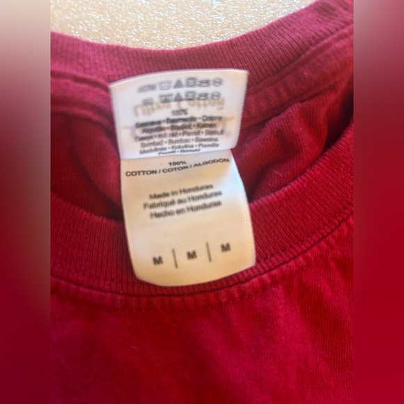 Gildan Anime Christmas-Happy Holidays-M-Long Sleeve T Shirt- Red Graphic Print - Picture 4 of 9